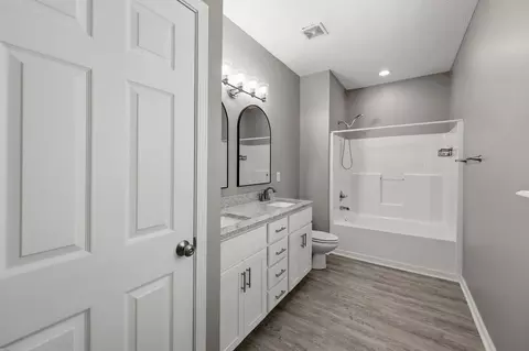 Bath - 119 Richfields Ave, Georgetown, KY 40324 photo 1 of 5