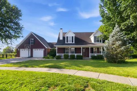 136 General Cleburne Dr, Richmond, KY 40475