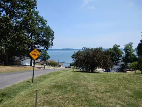 27 Paradise Pt, Gilbertsville, KY 42044