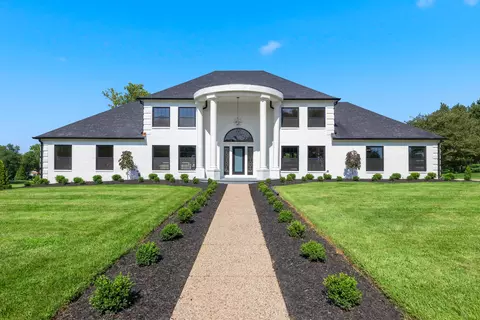2202 Bahama Rd, Lexington, KY 40509