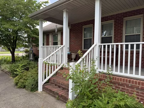 1102 Richliev Ln, Frankfort, KY 40601