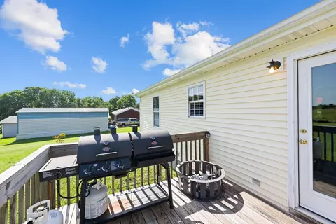 Exterior - 143 Rolling Meadows Dr, Lancaster, KY 40444 photo 2 of 10