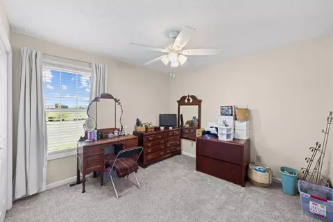 Bedroom - 143 Rolling Meadows Dr, Lancaster, KY 40444 photo 3 of 3