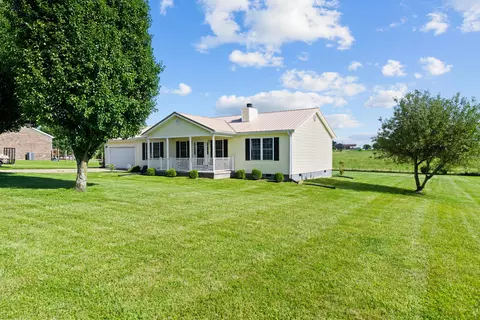 Exterior - 143 Rolling Meadows Dr, Lancaster, KY 40444 photo 9 of 10