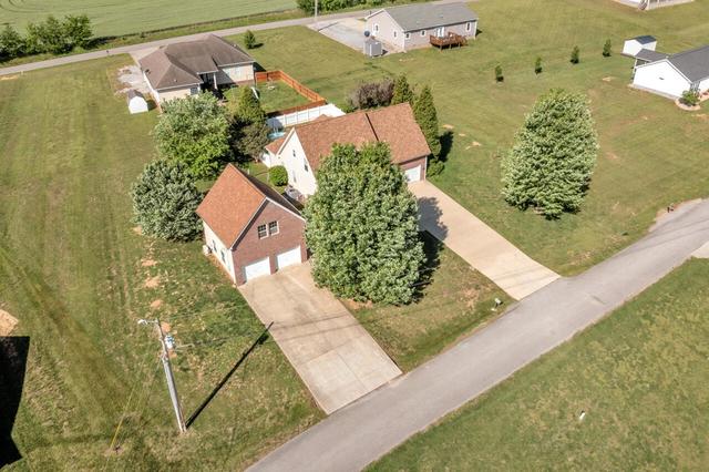134 Marcal Dr, Cadiz, KY 42211