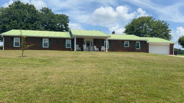 979 Walnut Grove School Rd, Waynesburg, KY 40489