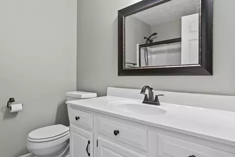 Bath - 232 Colony Blvd, Georgetown, KY 40324 photo 1 of 5
