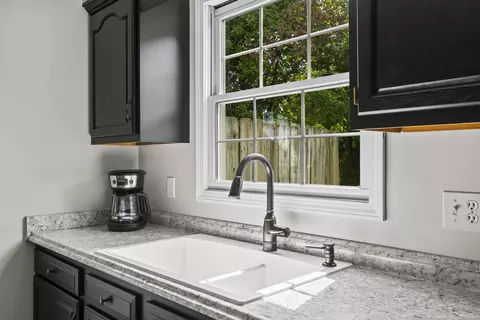 Kitchen - 232 Colony Blvd, Georgetown, KY 40324 photo 2 of 2
