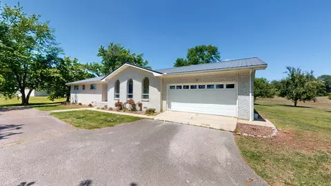 Exterior - 760 State Route 83, Mayfield, KY 42066 photo 5 of 9