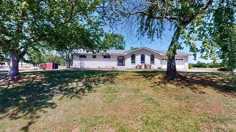 Exterior - 760 State Route 83, Mayfield, KY 42066 photo 7 of 9