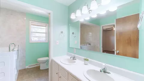 Bath - 760 State Route 83, Mayfield, KY 42066 photo 1 of 3
