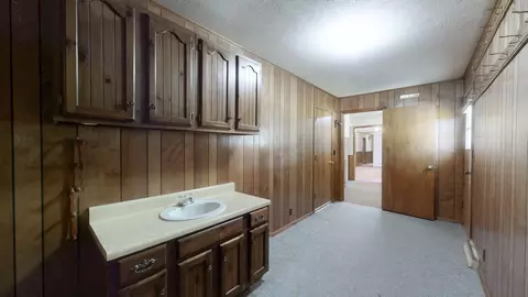 Entry Way - 760 State Route 83, Mayfield, KY 42066 photo 1 of 1