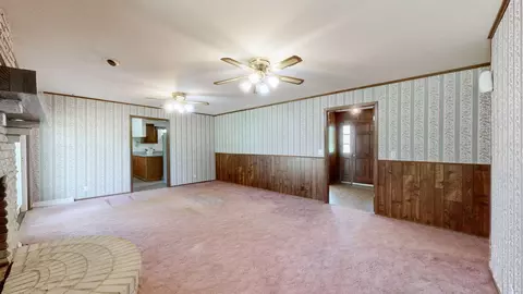 Living - 760 State Route 83, Mayfield, KY 42066 photo 4 of 4