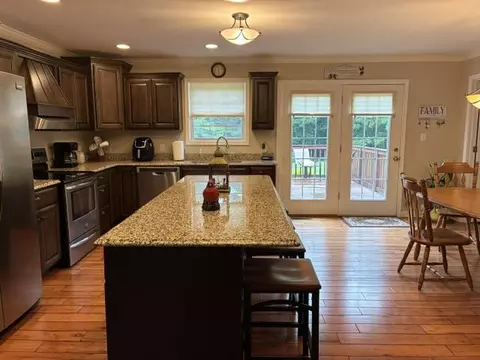 Kitchen - 83 Caleb Dr, Mayfield, KY 42066 photo 2 of 4