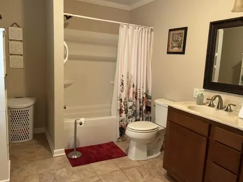 Bath - 83 Caleb Dr, Mayfield, KY 42066 photo 2 of 2