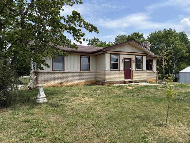 900 Deerfield Ln, Somerset, KY 42501