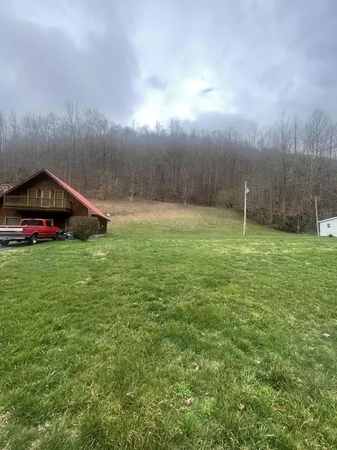 143 Trace Branch Rd, Walker, KY 40997 photo 2