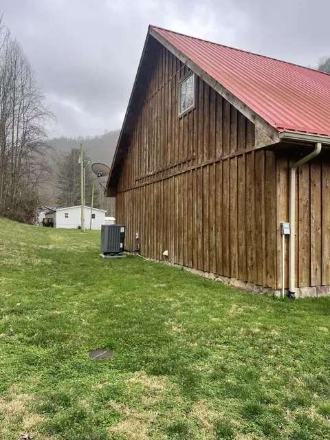 143 Trace Branch Rd, Walker, KY 40997 photo 35