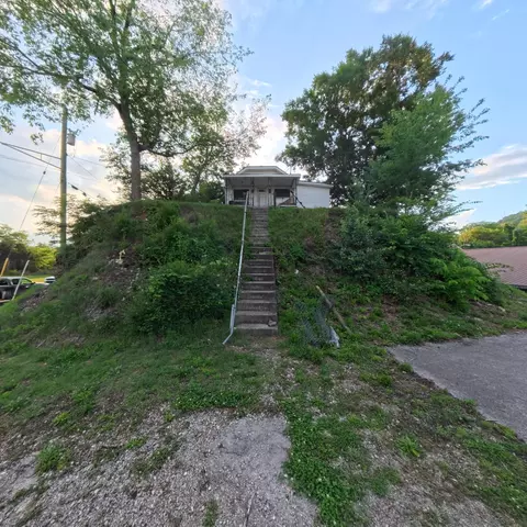 803 Main St, Ravenna, KY 40472