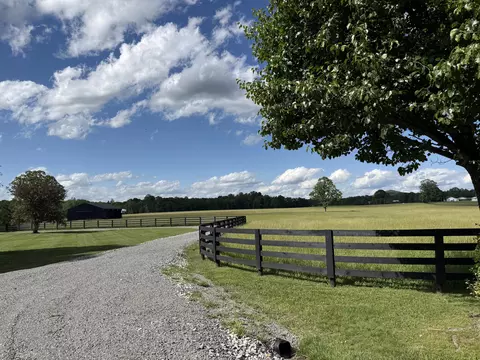 15 Flatwoods Rd, Nancy, KY 42544 photo 2