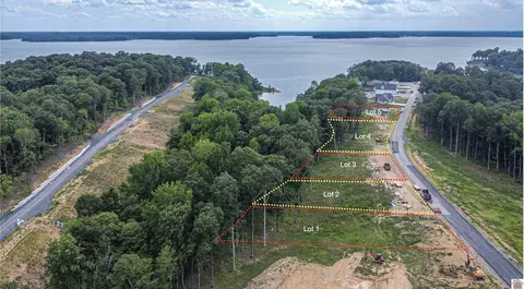 771 Eagle Point Dr, Grand Rivers, KY 42045