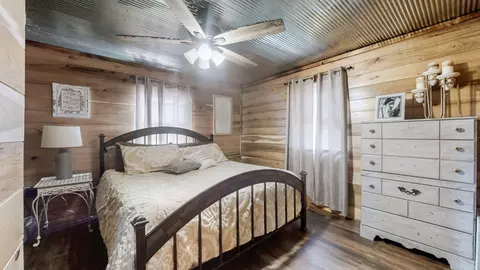 Bedroom - 500 Dairy Ln, Murray, KY 42071 photo 3 of 7