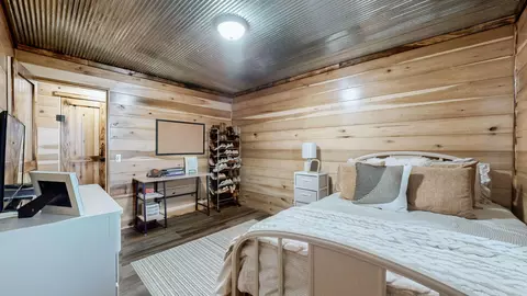 Bedroom - 500 Dairy Ln, Murray, KY 42071 photo 2 of 7