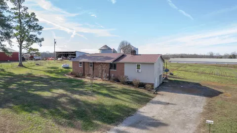 Exterior - 500 Dairy Ln, Murray, KY 42071 photo 6 of 6