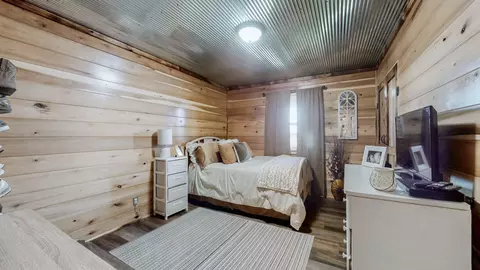 Bedroom - 500 Dairy Ln, Murray, KY 42071 photo 1 of 7