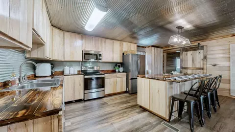 Kitchen - 500 Dairy Ln, Murray, KY 42071 photo 2 of 4