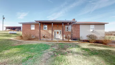 Exterior - 500 Dairy Ln, Murray, KY 42071 photo 2 of 6