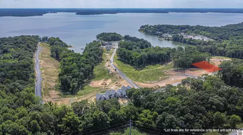 725 Eagle Resort Rd, Grand Rivers, KY 42045