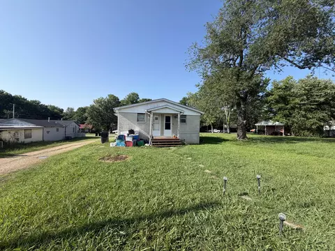 Exterior - 1602 Dodson St, Murray, KY 42071 photo 5 of 5