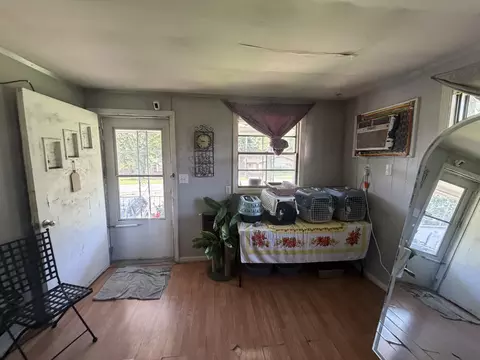 Entry Way - 1602 Dodson St, Murray, KY 42071 photo 2 of 2