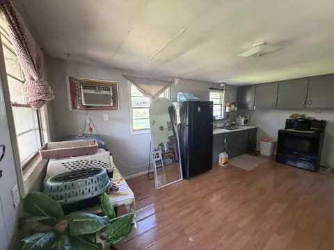 Kitchen - 1602 Dodson St, Murray, KY 42071 photo 9 of 14
