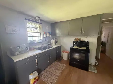 Kitchen - 1602 Dodson St, Murray, KY 42071 photo 8 of 14