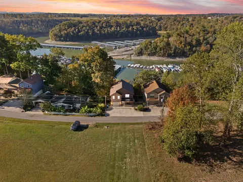 949 Hideaway Dr, Somerset, KY 42503