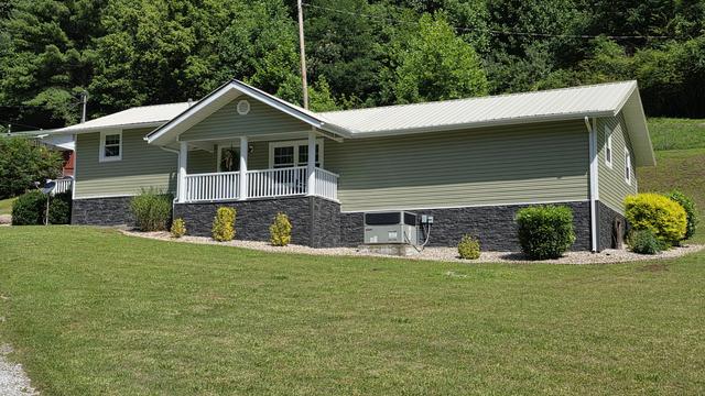 15 Water Tower Rd, Manchester, KY 40962