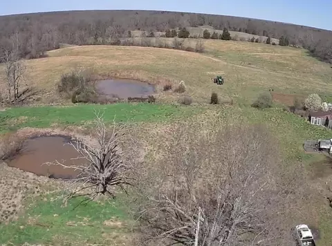 2224 Golo Rd, Mayfield, KY 42066