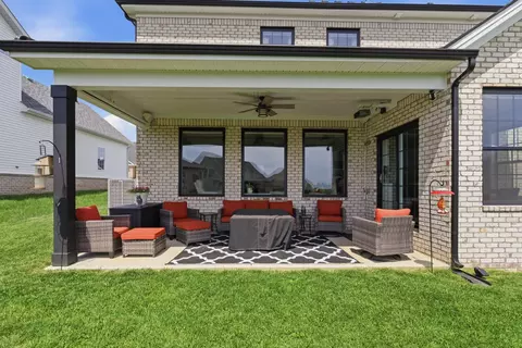 111 Tattersalls Dr, Nicholasville, KY 40356