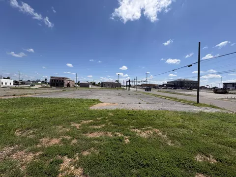 201 N 7th St, Mayfield, KY 42066
