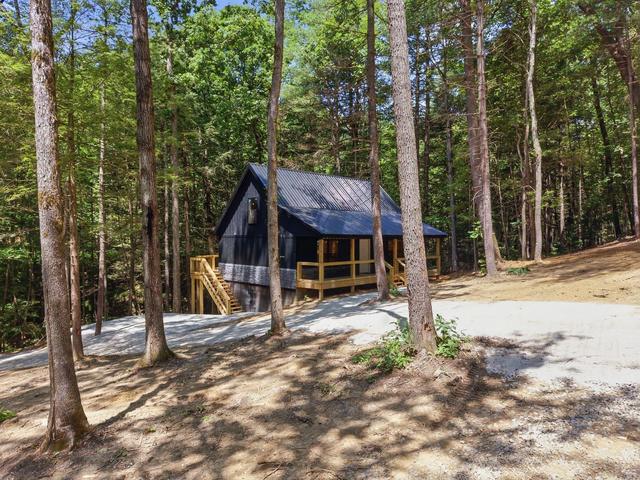28 Joyful Spgs, Zoe, KY 41397