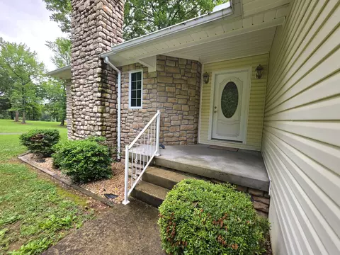 85 Boone Dr, Cadiz, KY 42211