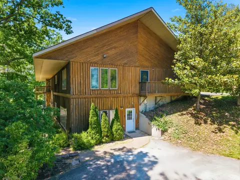 Exterior - 400 Clearfork Rd, Morehead, KY 40351 photo 5 of 13