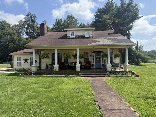 205 Stanford St, Crab Orchard, KY 40419
