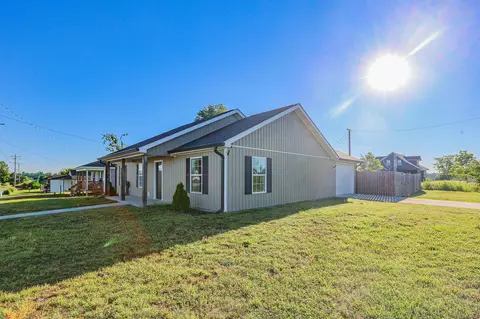 302 N 5th St, Mayfield, KY 42066 photo 2