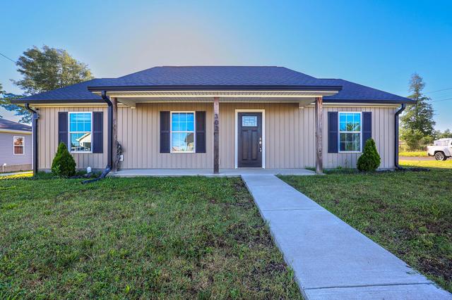 302 N 5th St, Mayfield, KY 42066