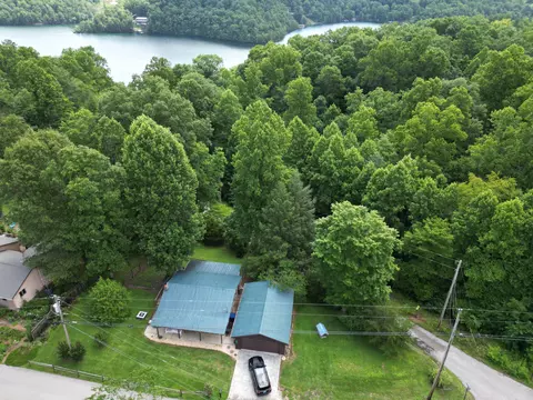 1227 Fount Hubbard Rd, London, KY 40741