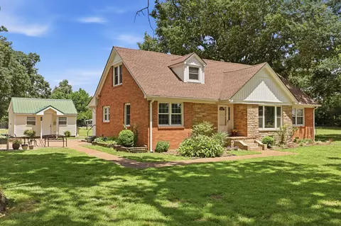 332 Jones Sparkman Rd, Murray, KY 42071