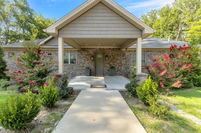 62 Charlotte Cv, Cadiz, KY 42211